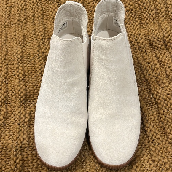 Sorel Womens Size 8 Out N About Slip On Chalk White Suede Wedge Booties Shoes - Picture 2 of 7